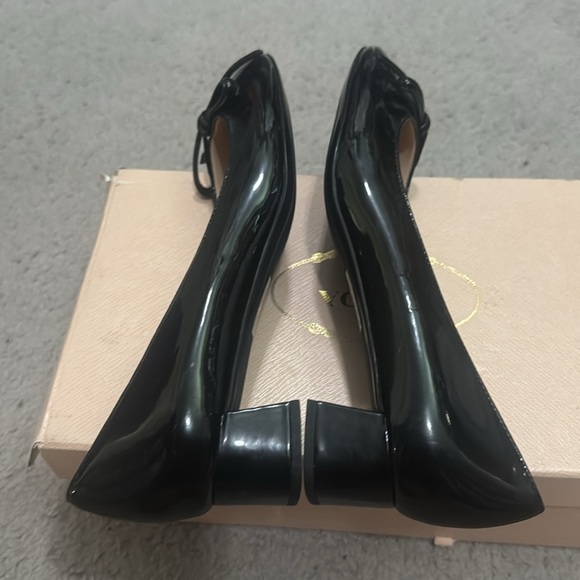Like New Prada shoes 37.5, very minimal signs scuffings. - Picture 7 of 9
